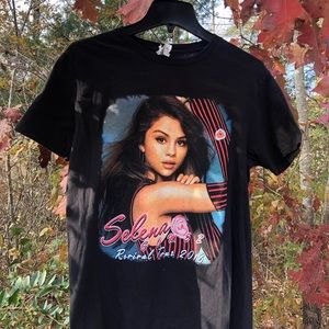 Selena Gomez tour tee shirt